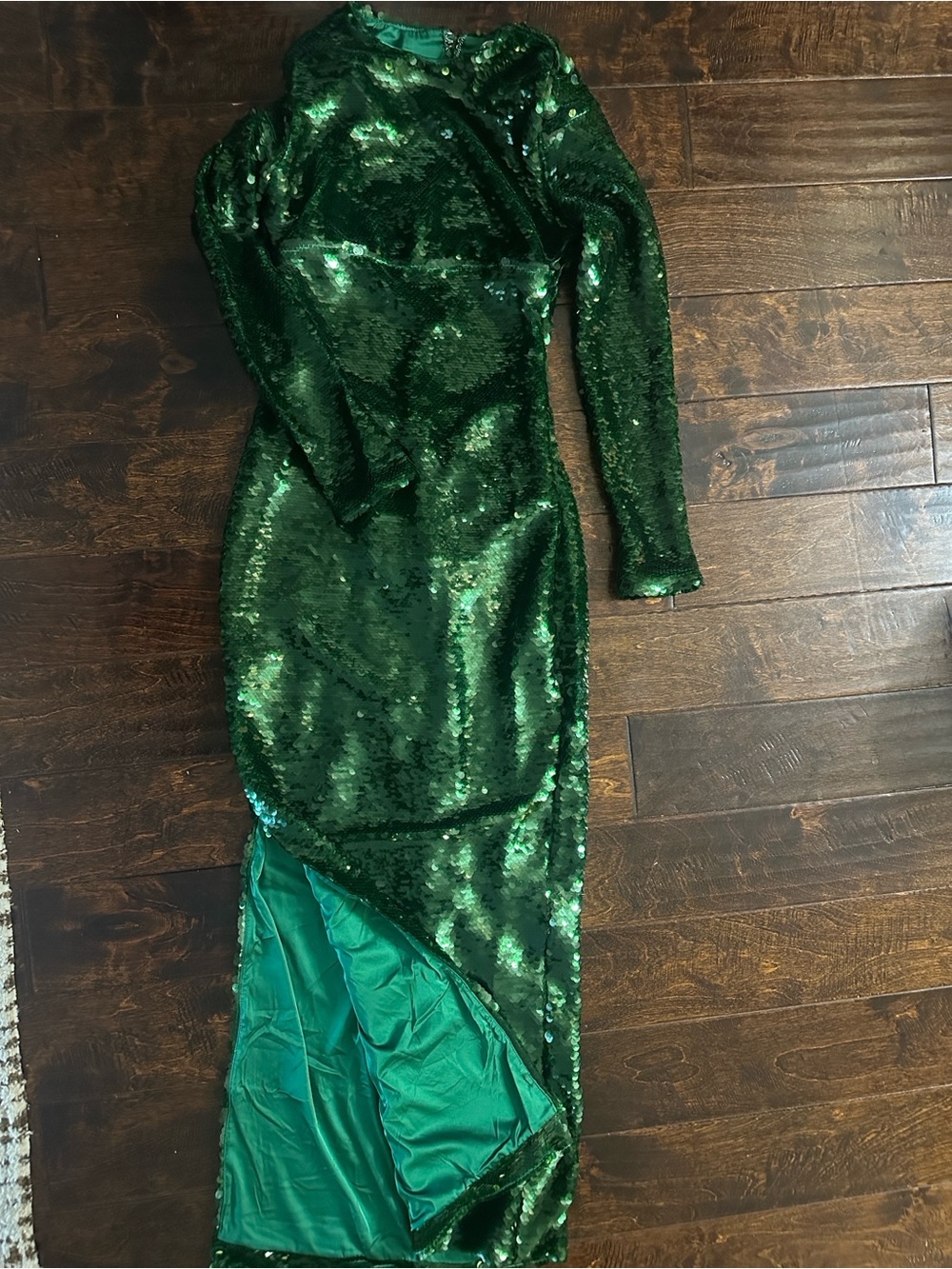 House of CB Emerald Green Sequin Open-Back Maxi Dress - Picture 7 of 8